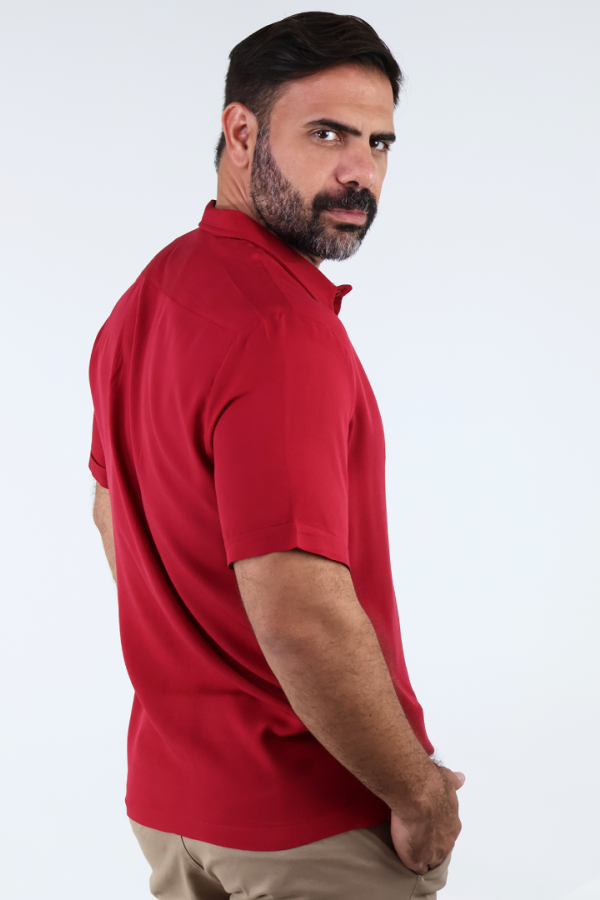 Camisa Manga Corta Roja Corte Amplio Sin Bolsas Para Caballero